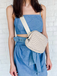Parker And Hyde - Women's Woven Belt Bag