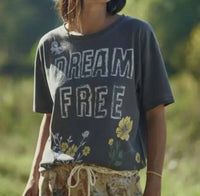 Davi & Dani - Dream Free Tee