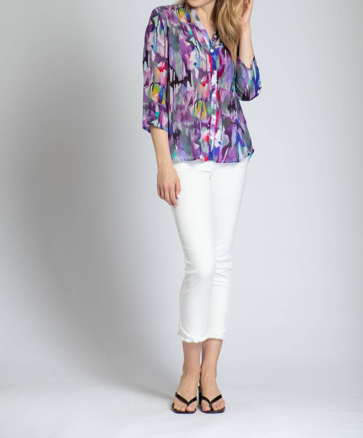 Apny - Brush Stroke ¾ Sleeve Mandarin Collar Button Up Blouse