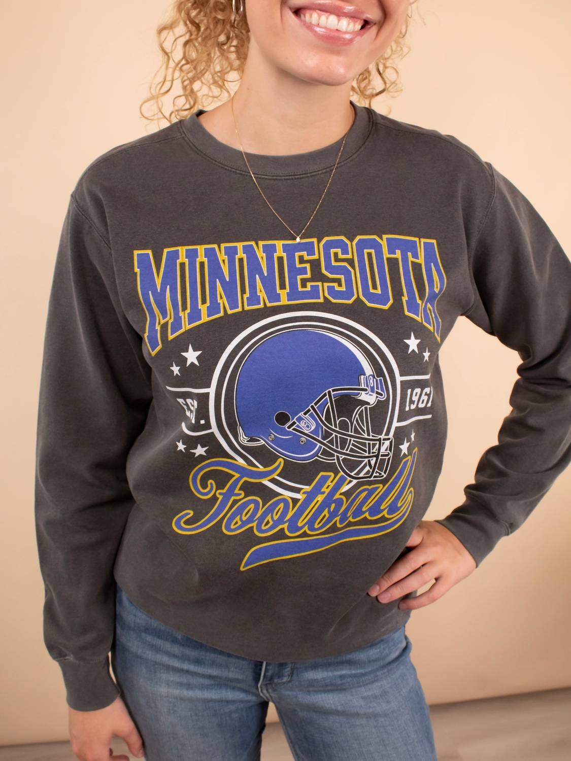 Thekingshirts - Vintage Wash Minnesota Football Crewneck Sweater