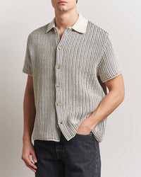 Les Deux Easton Knitted Short Sleeve Shirt in ivory black - men's shirt
