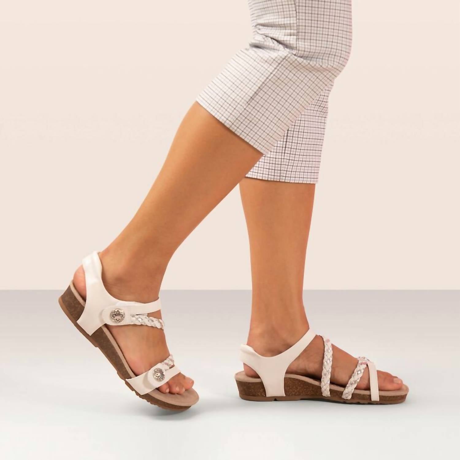 Aetrex - Women's Jillian Braided Quarater Strap Sandals