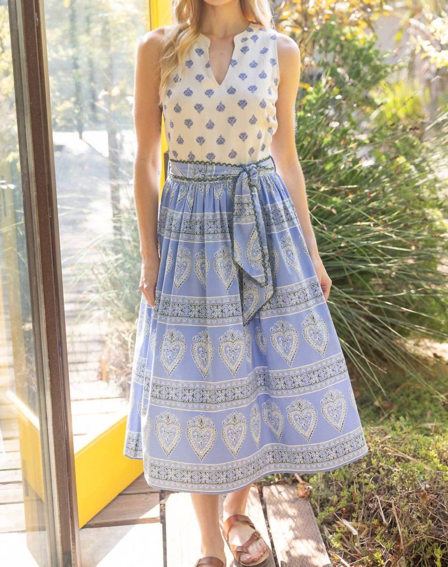 Voy - Mixed Print Waist Tie Sleeveless Midi Dress