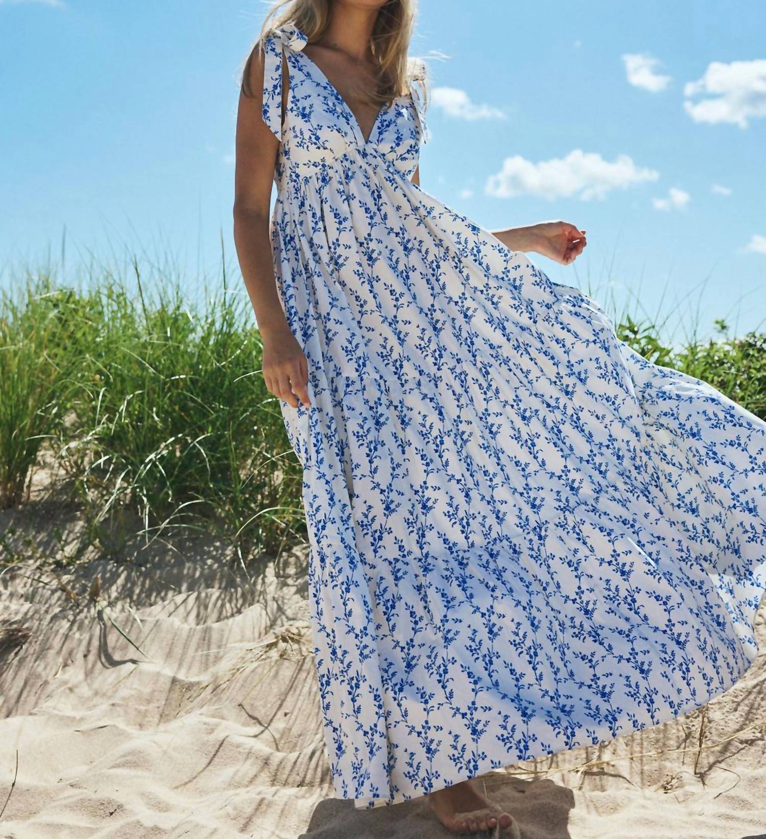 Louise New York Betsy Maxi Dress in white - women's dress