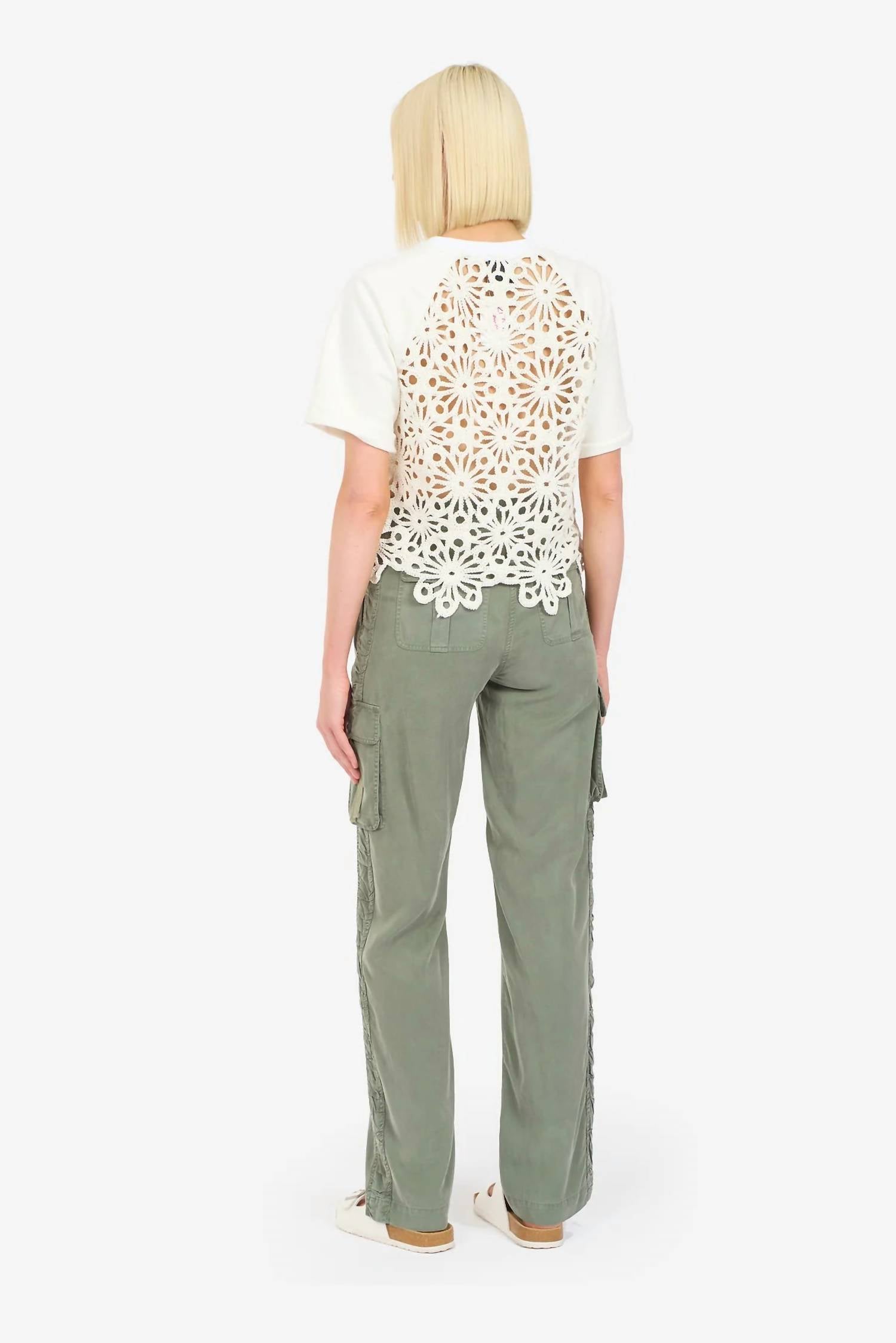 Le Superbe - Breezy Flower Pullover Top