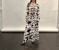Shwetambari - Graphic Roses Print Cruz Shirt