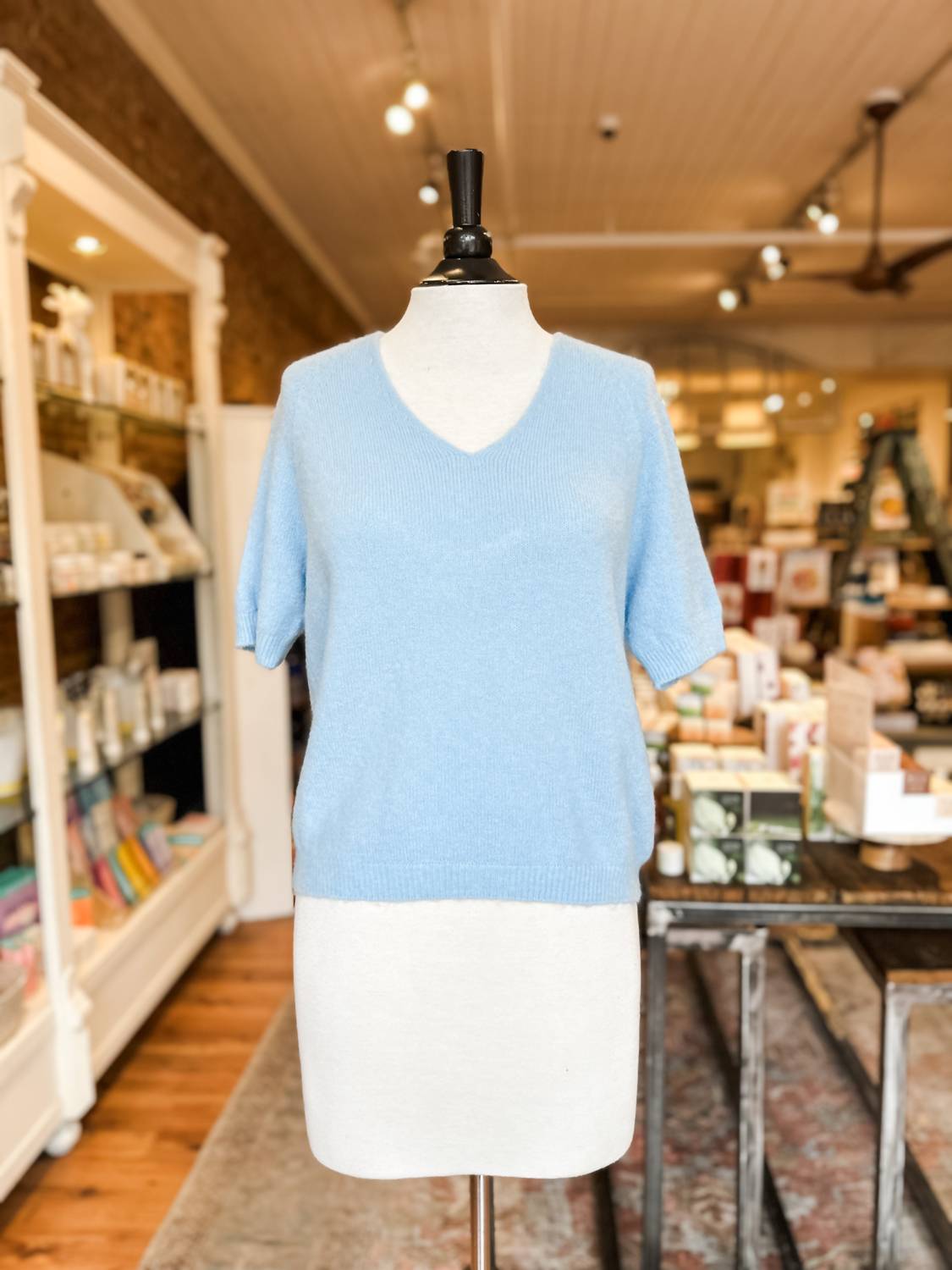 Scandal Italy - Women's Bailey Short Sleeve Sweater