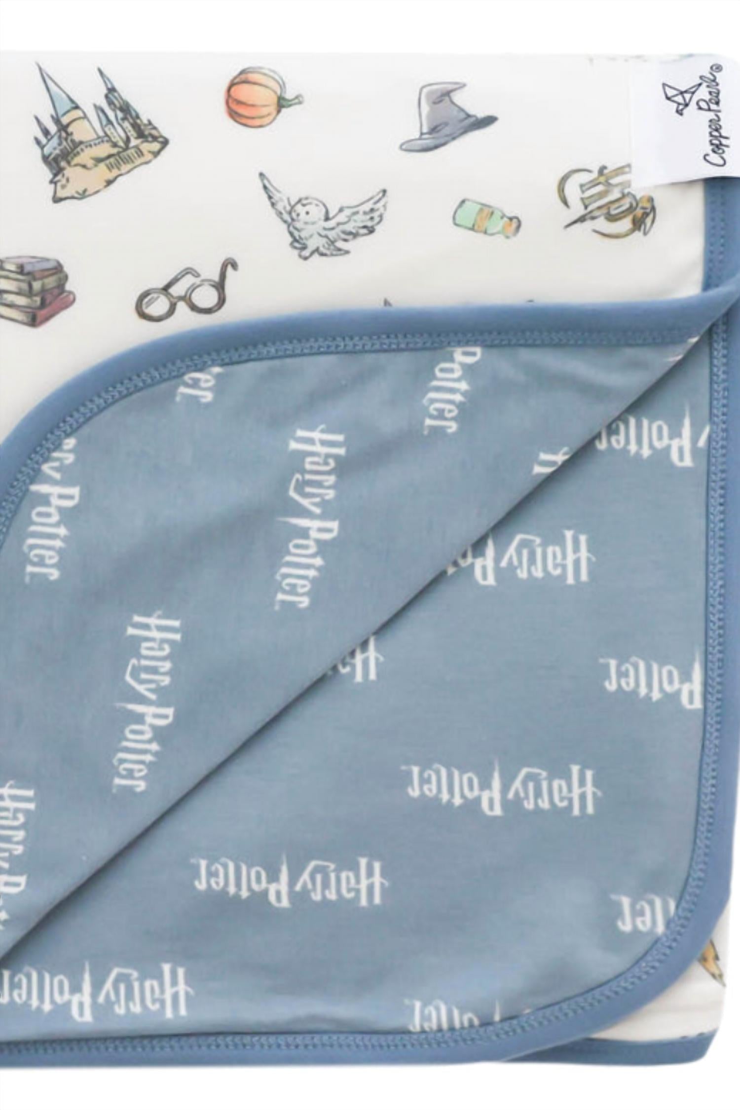 Copper Pearl Wizarding World Three Layer Quilt in multicolor - item