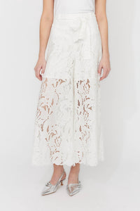 Frank Lyman - High-waisted Floral Trousers