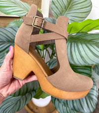 CCOCCI Women's Nubuck Clog With Heel in taupe - women's shoe - detail view