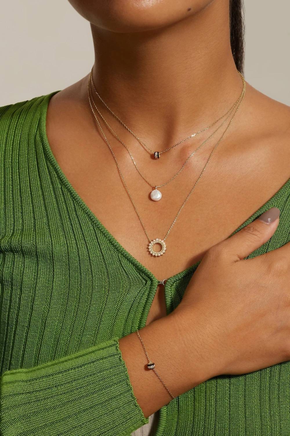 Eklexic - Women's Black Enamel & Cz Channel Rondelle Necklace