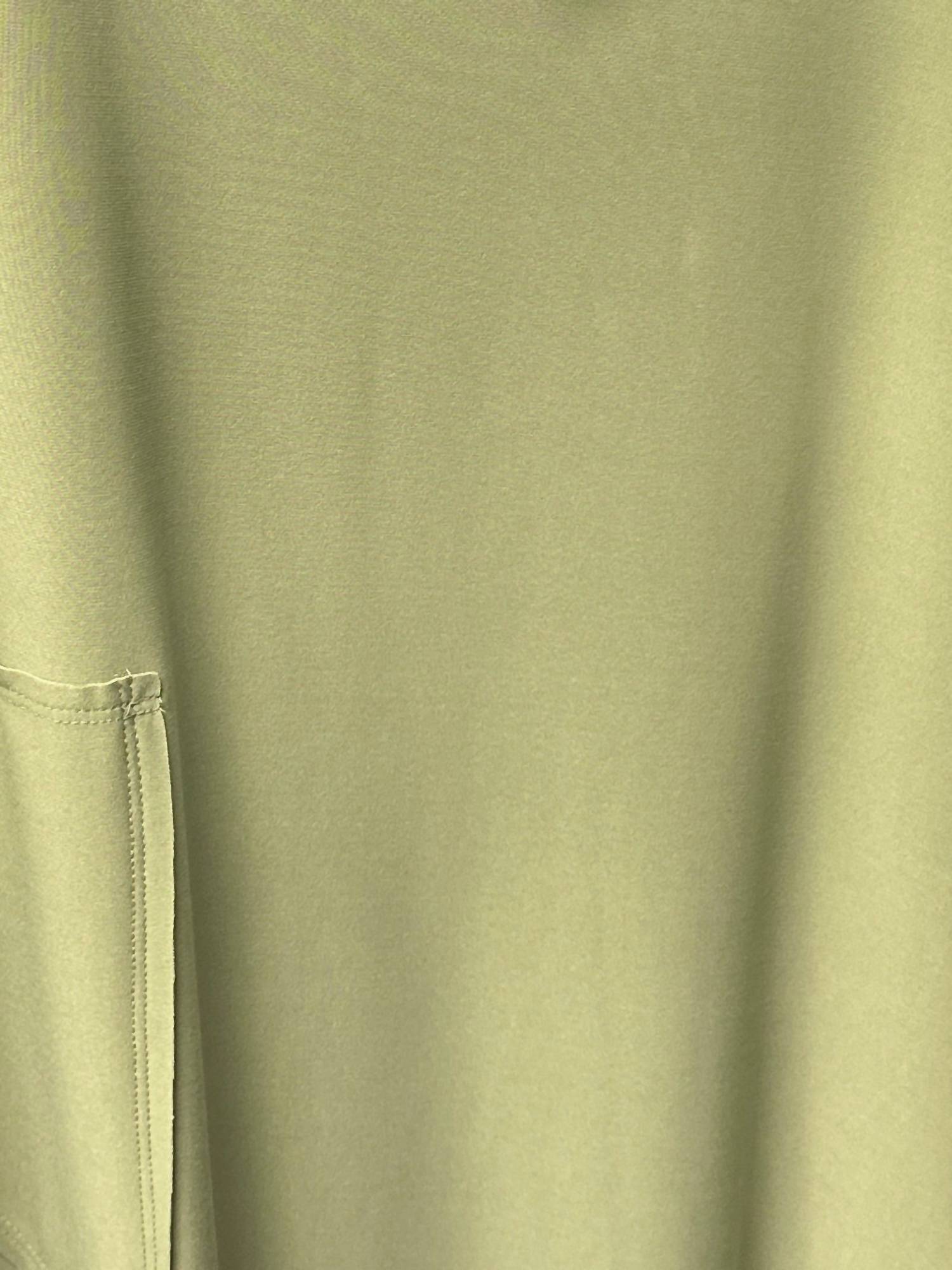 Sympli Splice Pocket Top in epsom - women's t-shirt - detail view