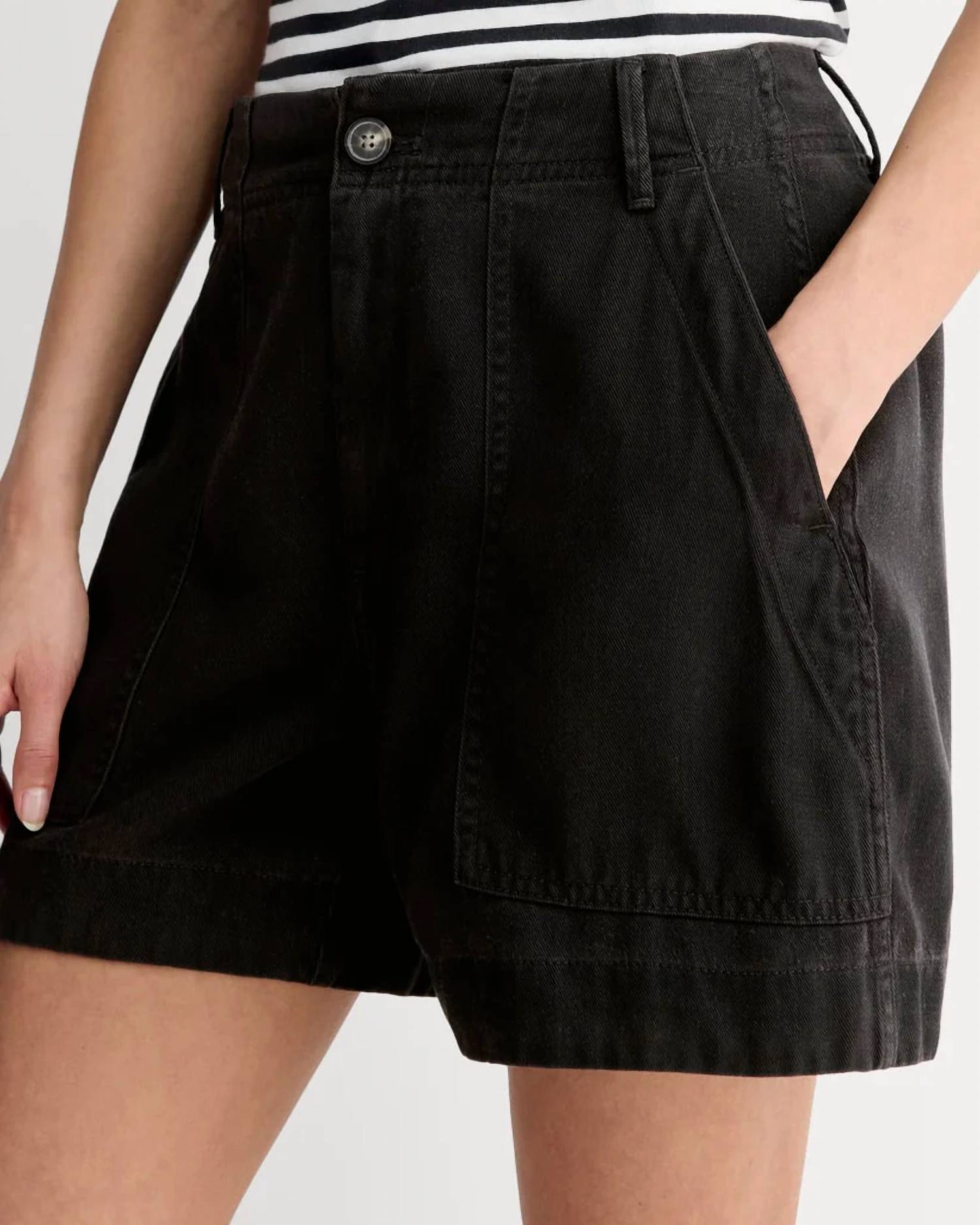 Everlane - The Utility Short