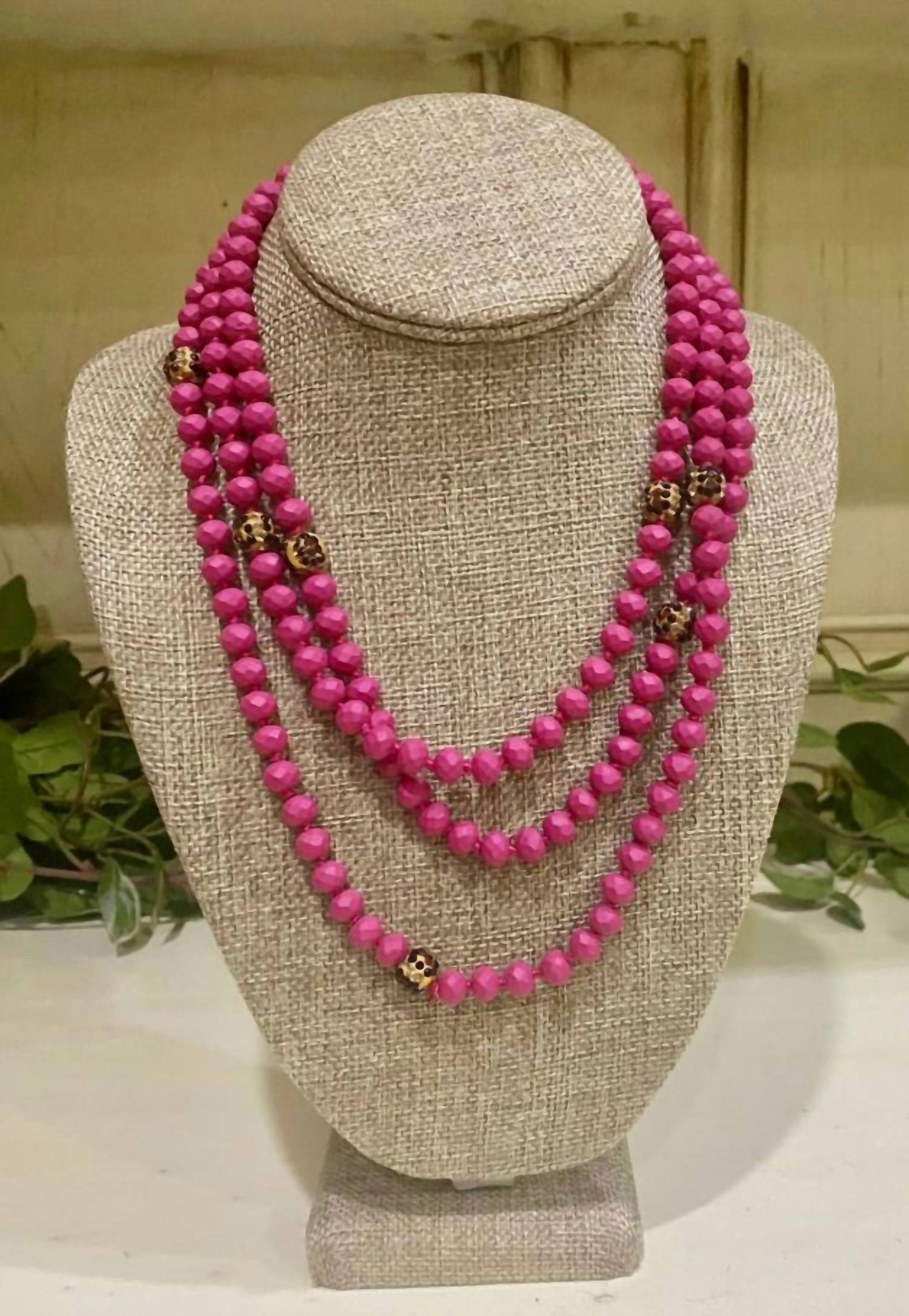 Bosuk Jewlery - Women's Long Beaded Necklace With Leopard Accent