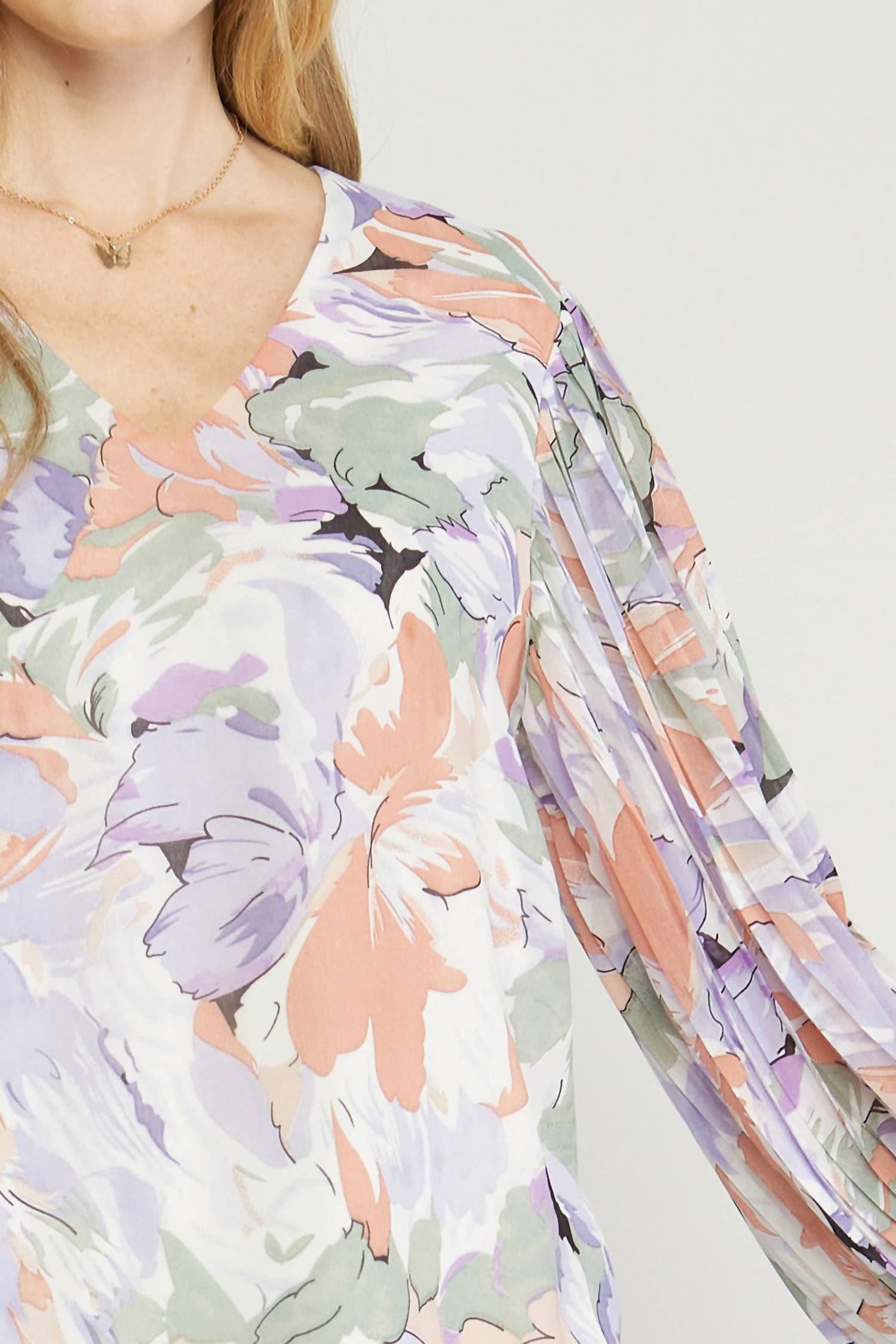 Entro - Floral Pleated Sleeve Blouse