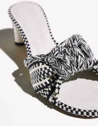 Amambaih - Women's Jimena Mules Sandals
