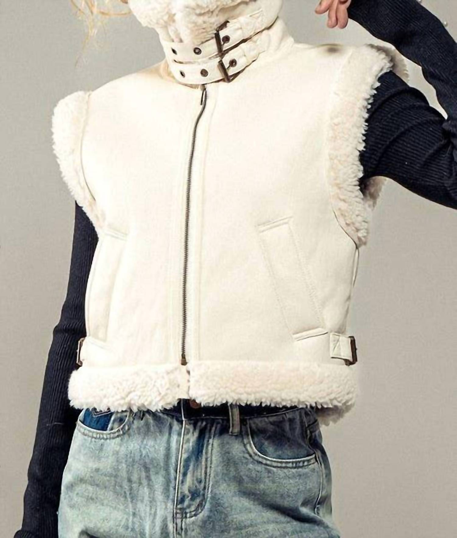Urban Daizy Sherpa Lined Cropped Vest in ivory - women's jacket - detail view