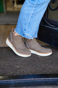 Blowfish - Women's Charming Chelsea Short Boots