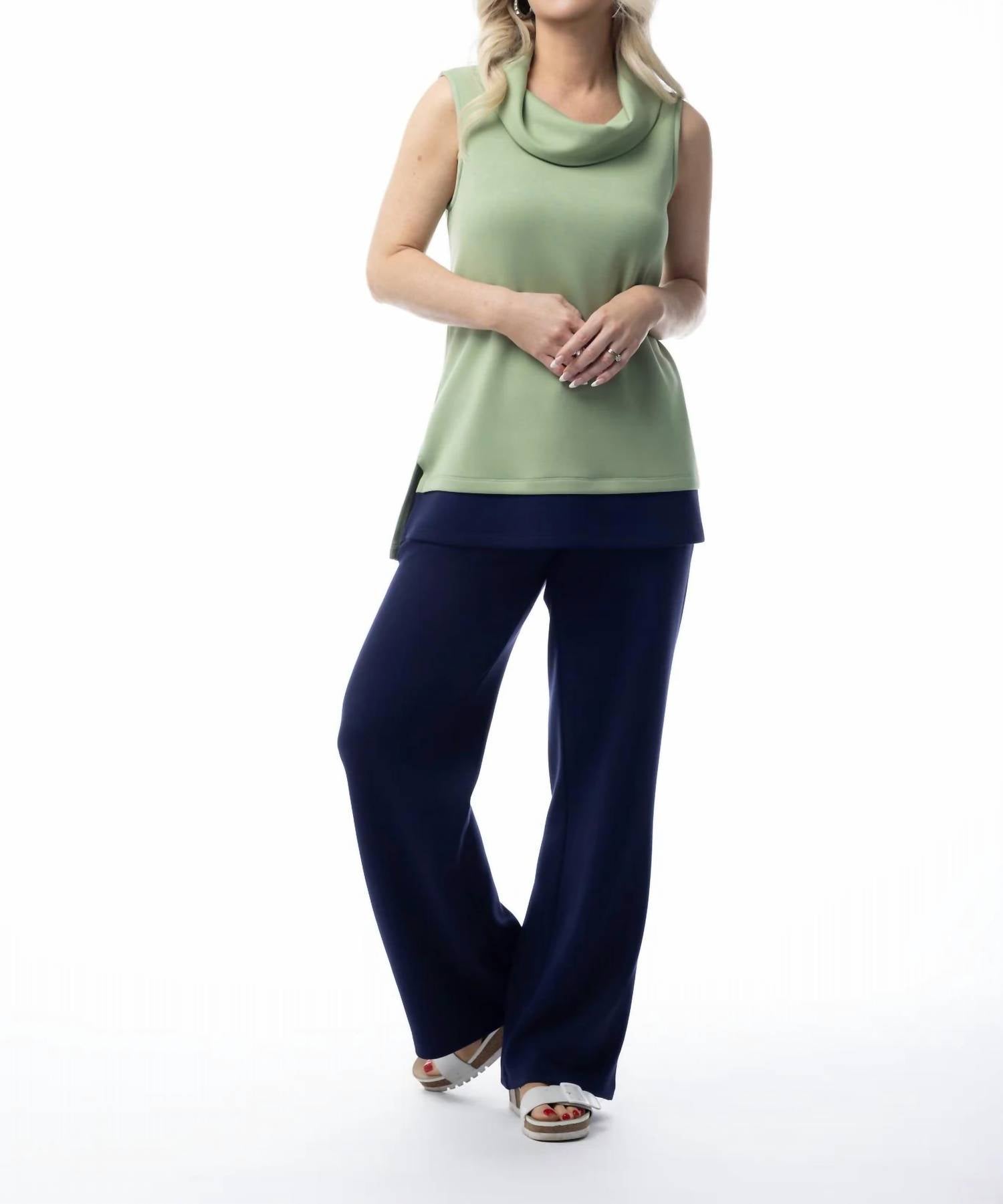 Pure Essence - Two-tone Sleeveless Top
