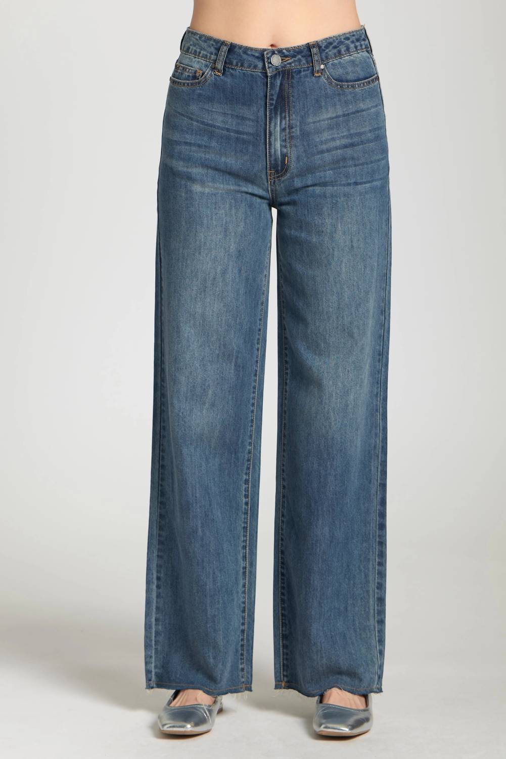 Apny - Feather Weight Wide Leg Jeans