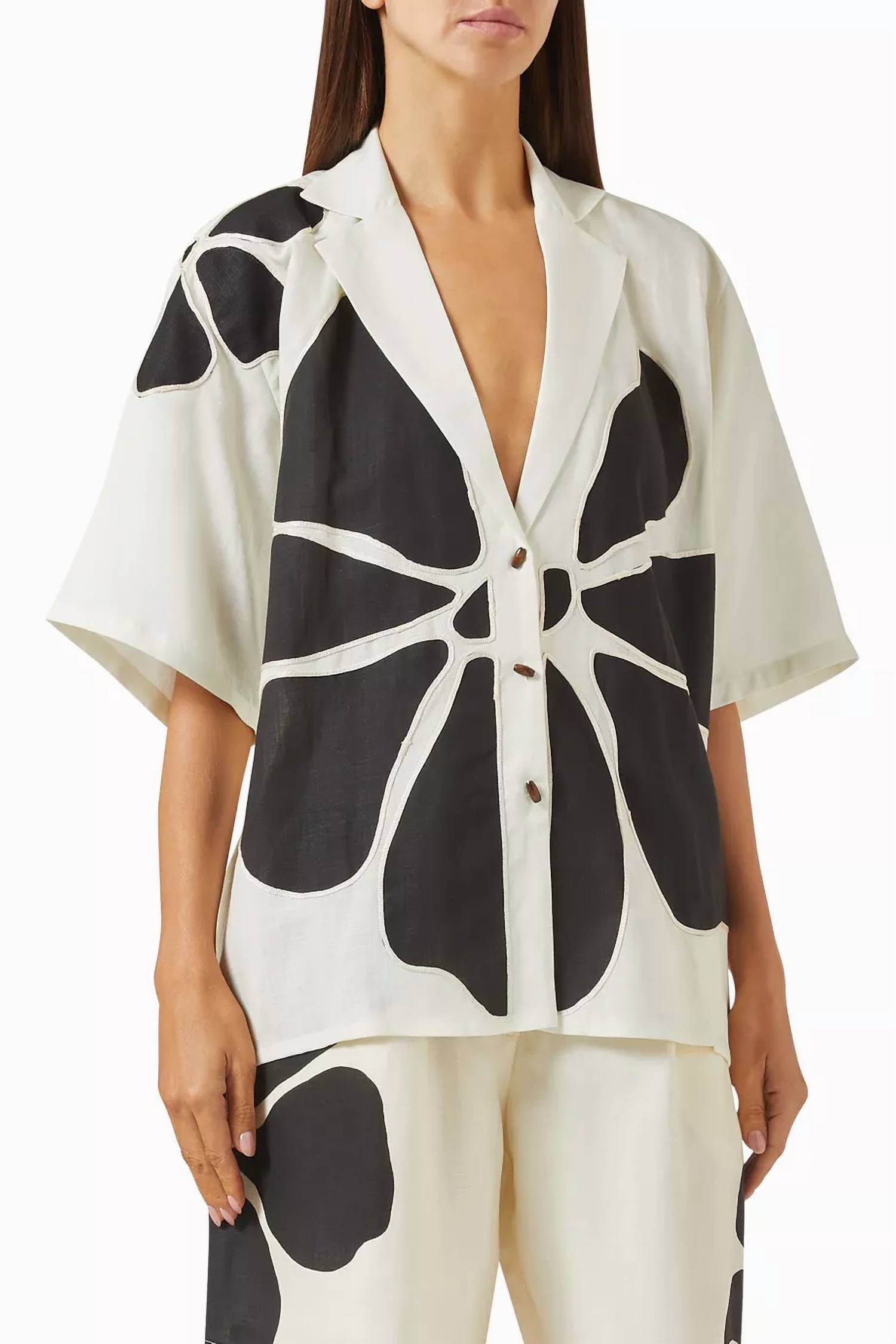 Cala de la Cruz Sydney Short Sleeve Top in ivory marfil - women's shirt - detail view