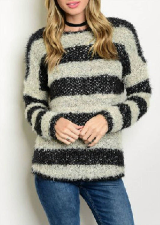 Cozy Casual - STRIPED SWEATER