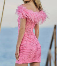 Sherri Hill - Feathered Off-shoulder Cocktail Dress
