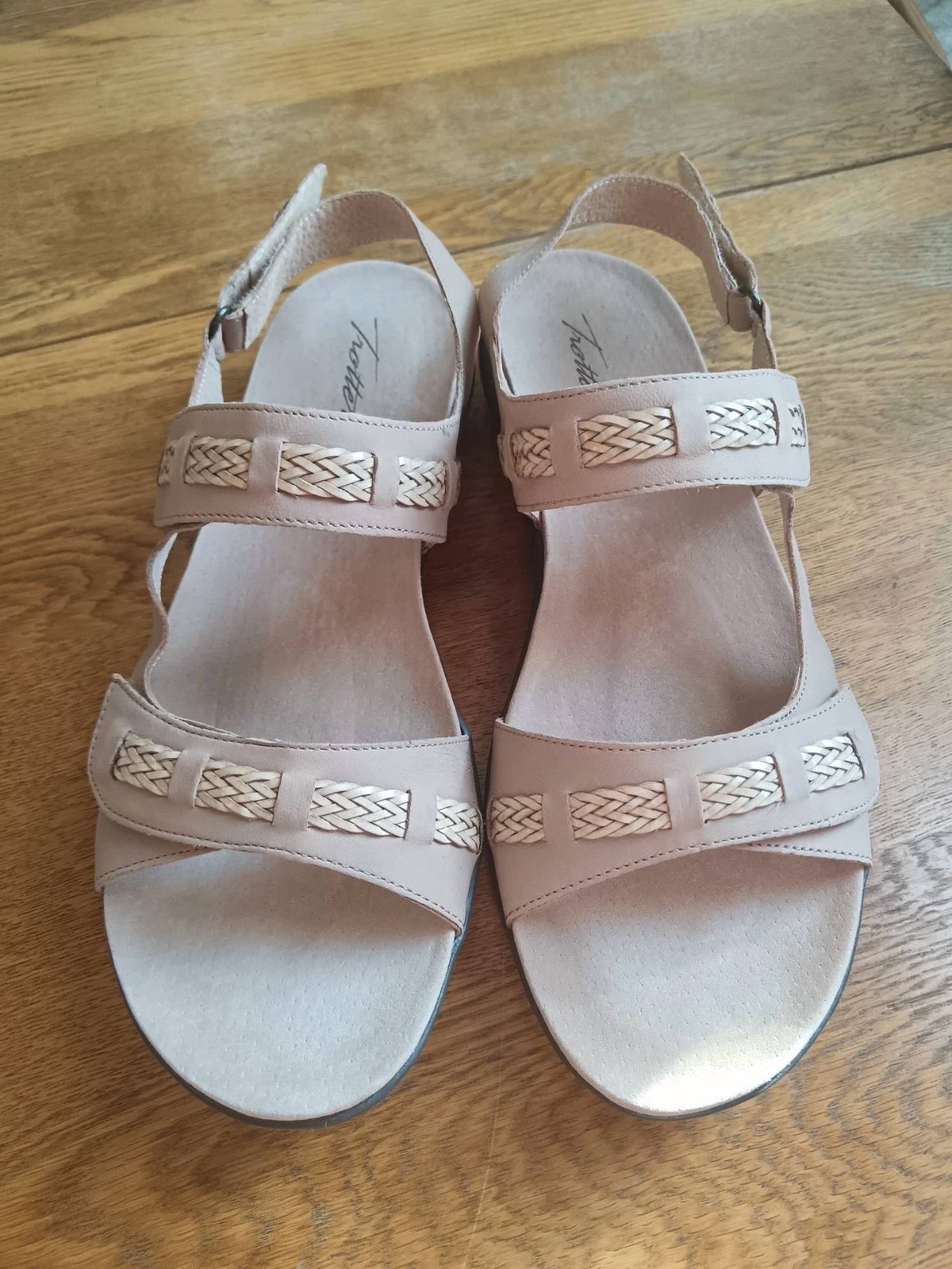 Trotters - Women's Kip Sandal