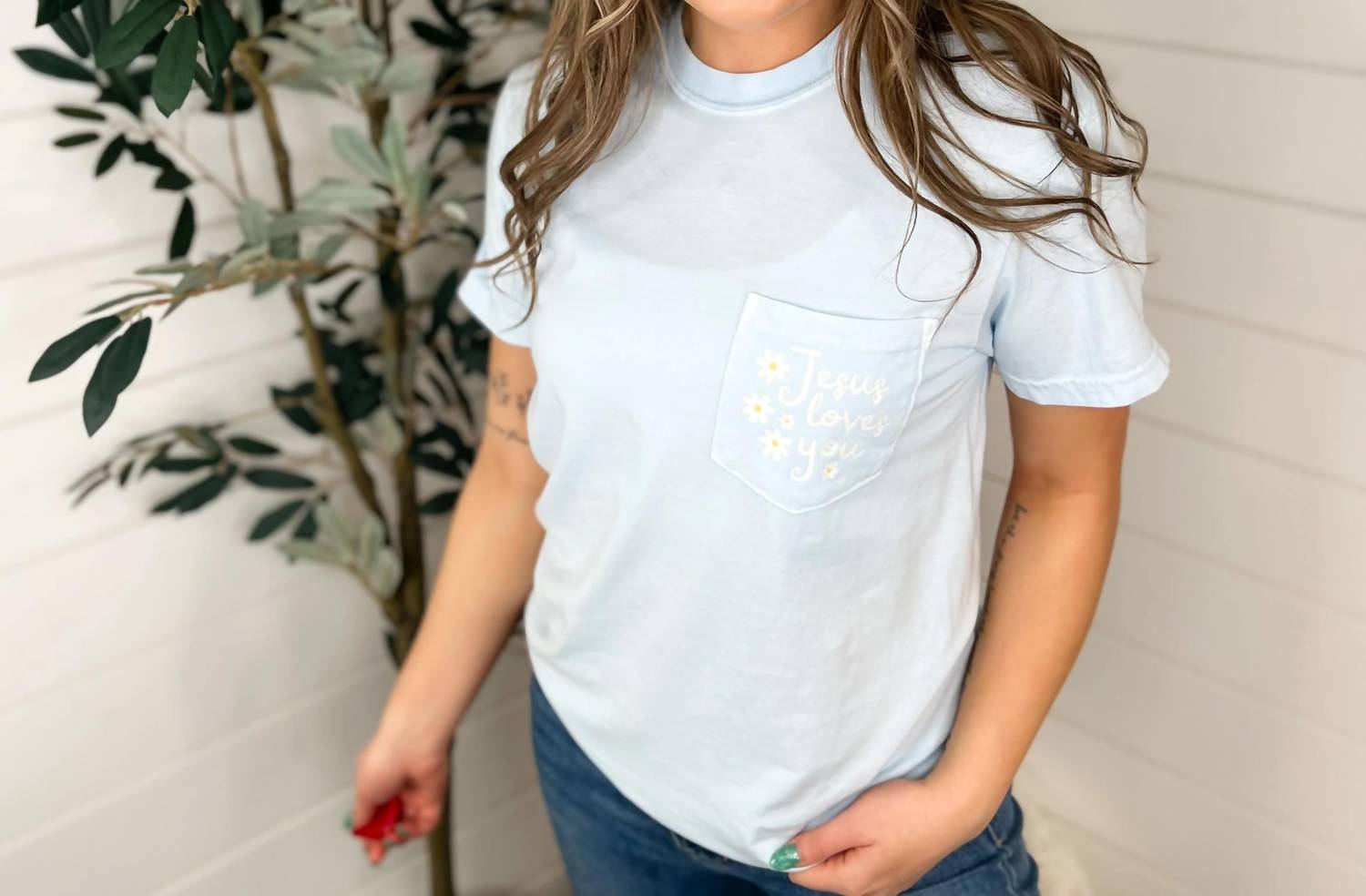 Scripted Pearl - Jesus Loves You Cotton Short Sleeve Graphic Tee