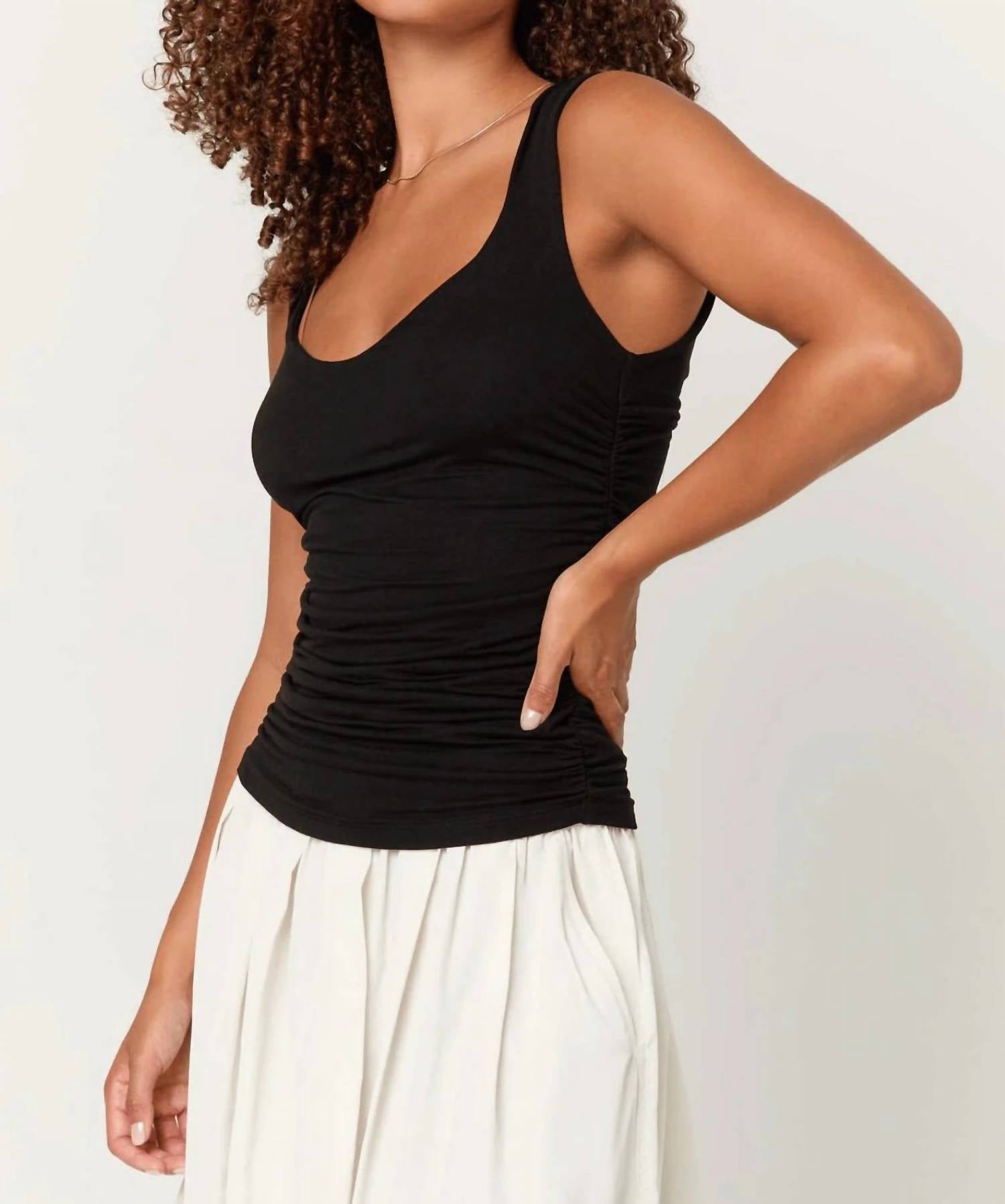 Project Social T - Yulia Sweetheart Neck Seamless Tank