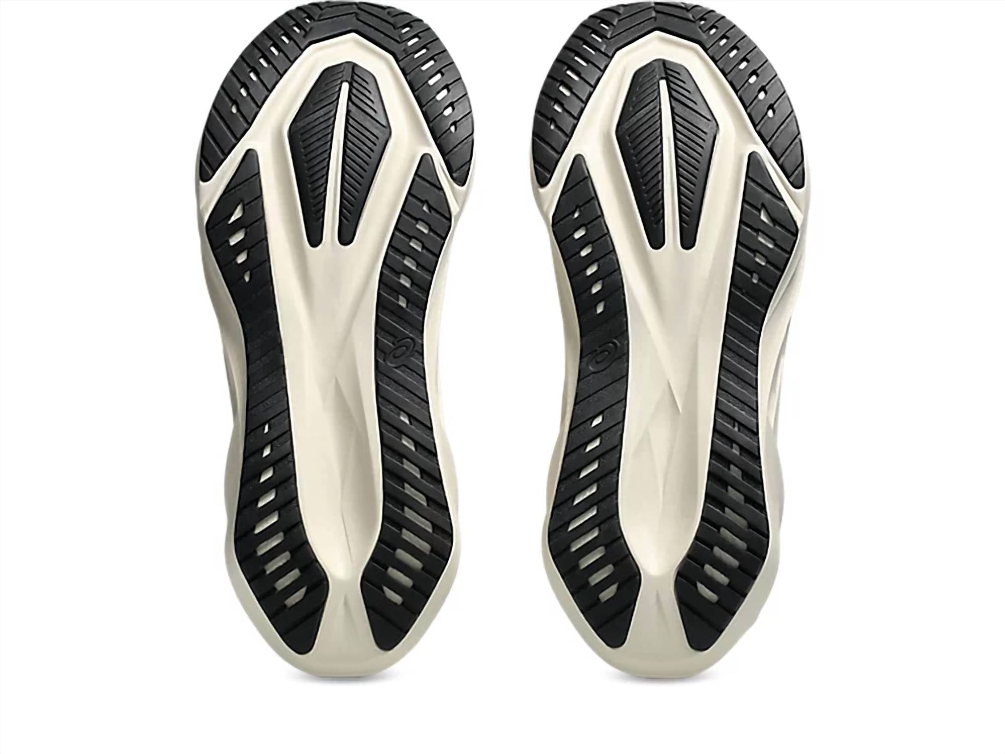 Asics - Men's Novablast 5 Shoes
