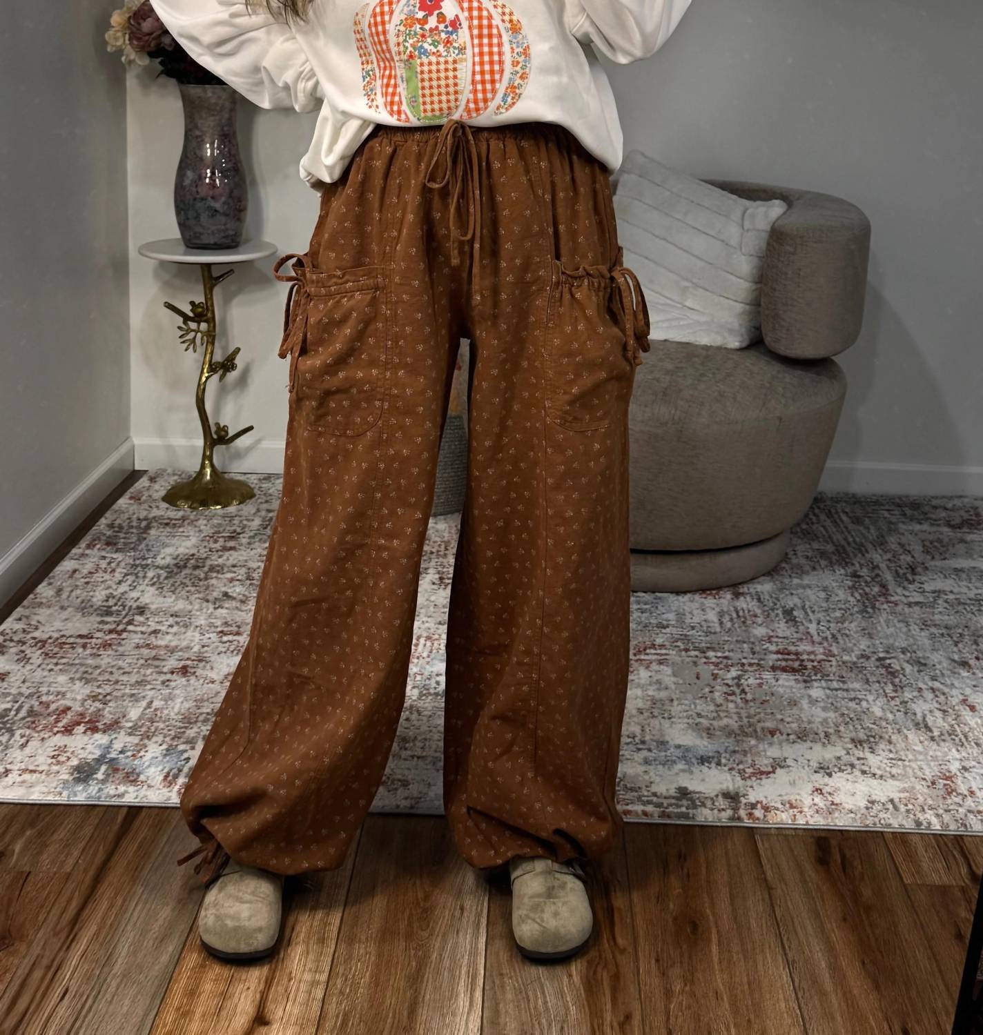 Easel - Karlee Floral Woven Drawstring Pants