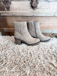 Mia Shoes - Women's Harlow Boot