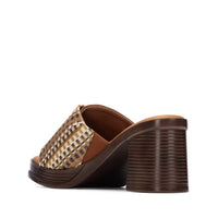 Xti Women's Refresh 175028 Slip-on Sandals in camel - women's sandal - detail view