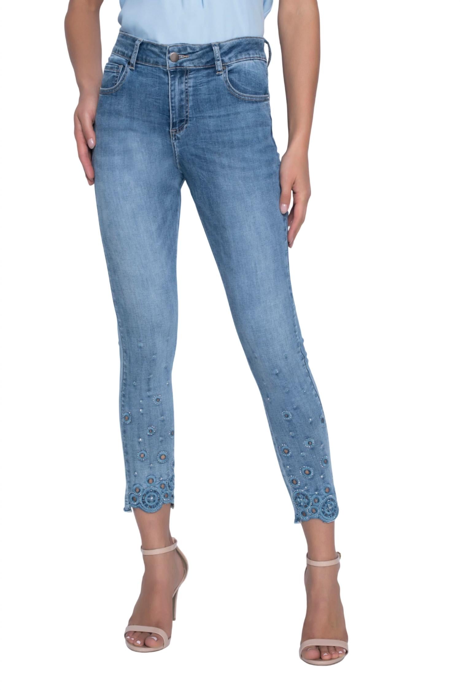 Frank Lyman - Appliqué And Rhinestones Cropped Leg Jeans