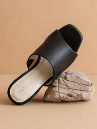 Oasis Society - Women's The Leona Studded Platform Heel