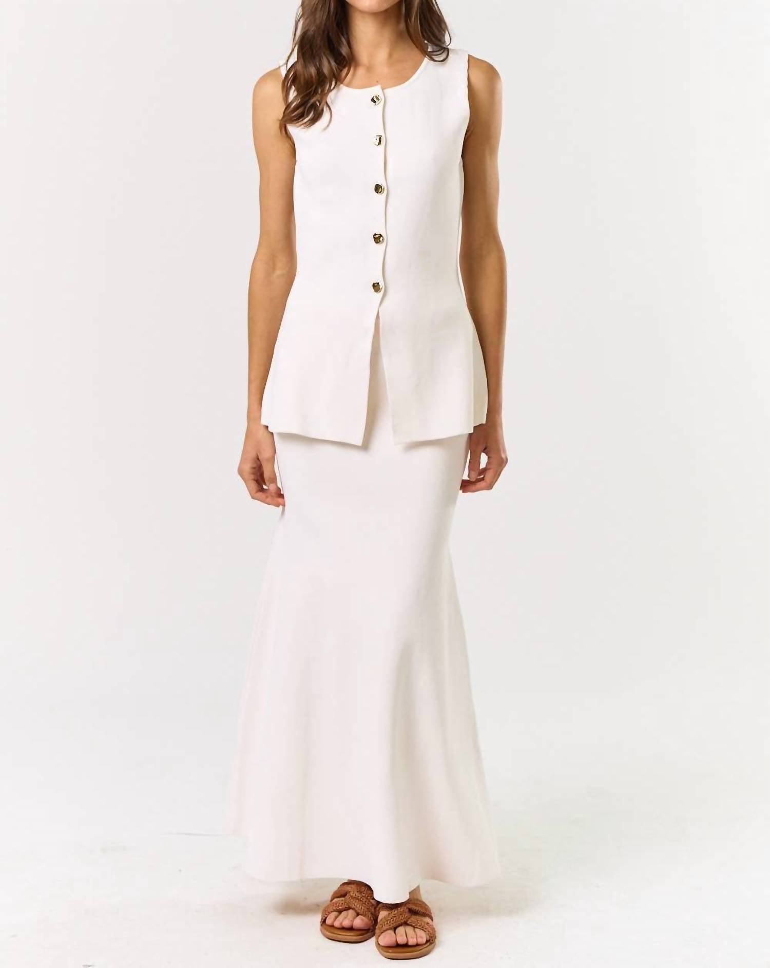 Lalavon - Lara Sleeveless Button Down Top