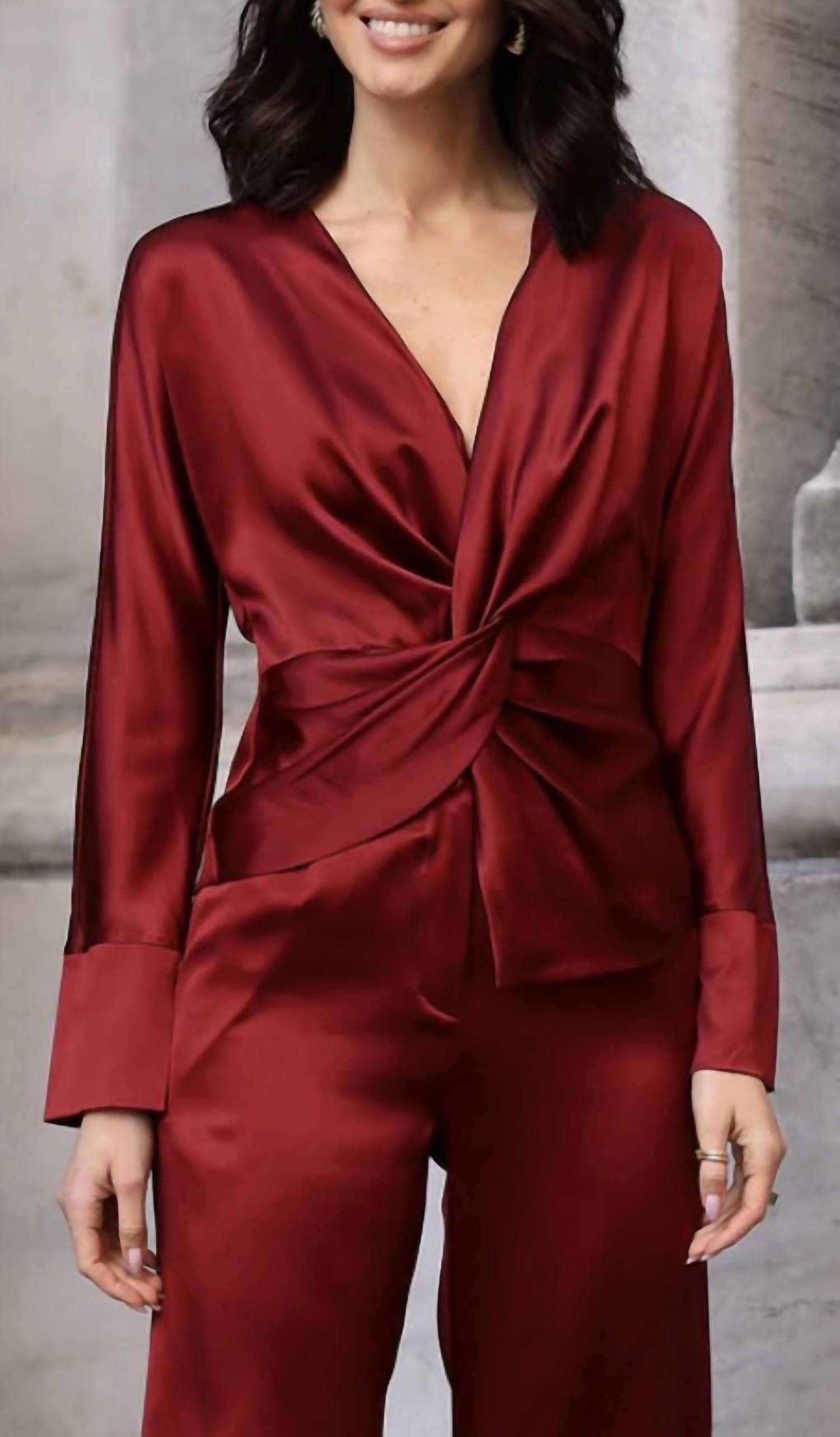 Diomi - Twist Front Blouse