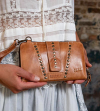 Bedstu - Flee Leather Clutch