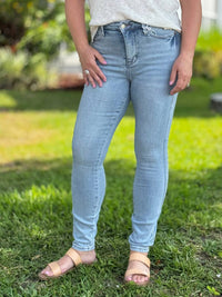 Judy Blue - Light Up The Room Skinny Jeans