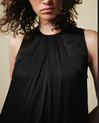 Saint Art - Sadie Sleeveless Blouse