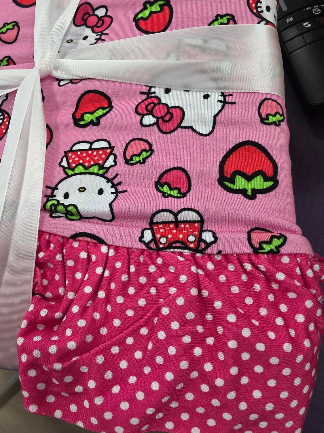 Charlies Project - Girl's Hello Cutie Strawberry Bamboo Ruffle Mini Blanket
