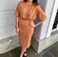 Entro - Solid Ribbed Round Neck Half Sleeve Midi Dress