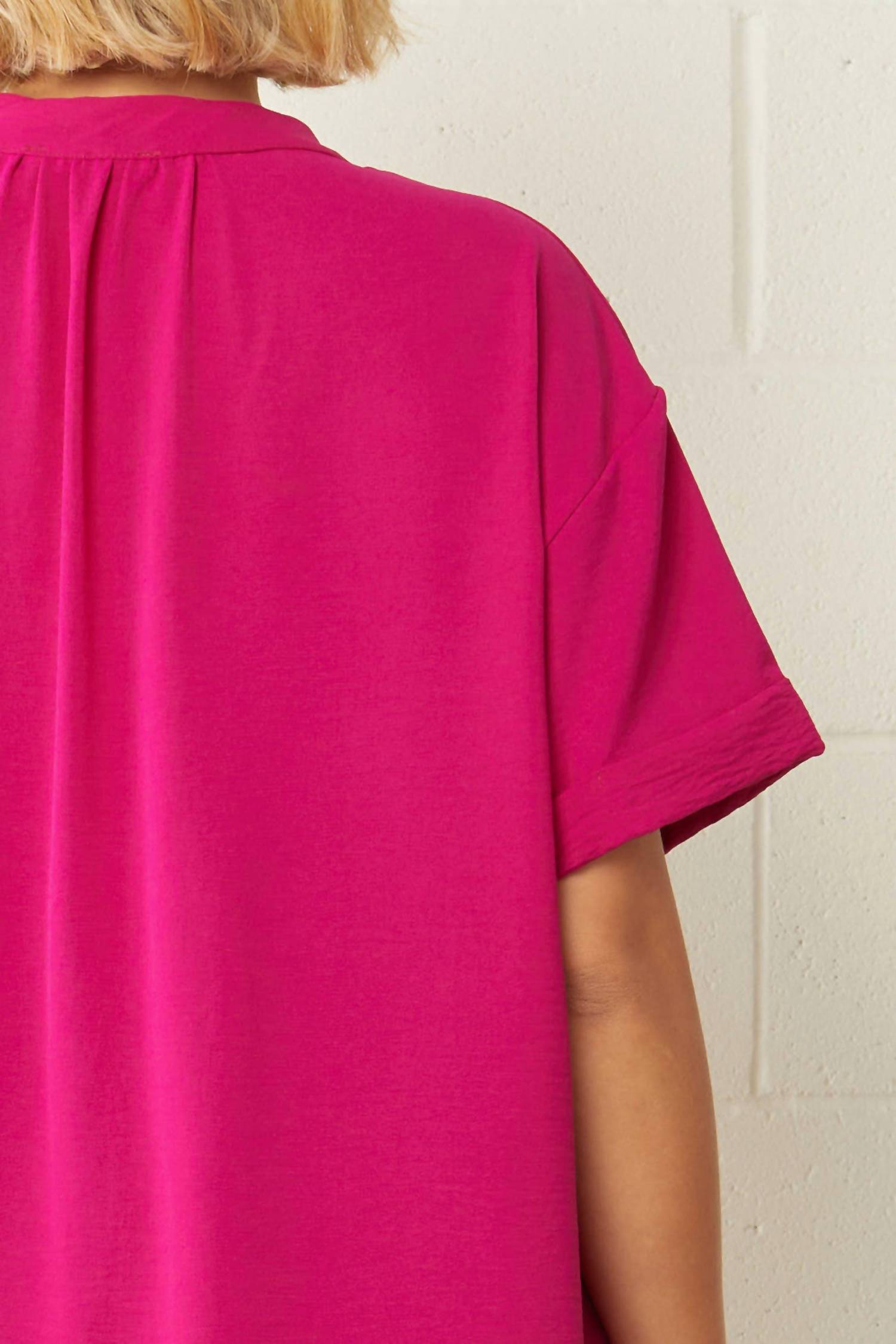 Entro - Textured Placket Top
