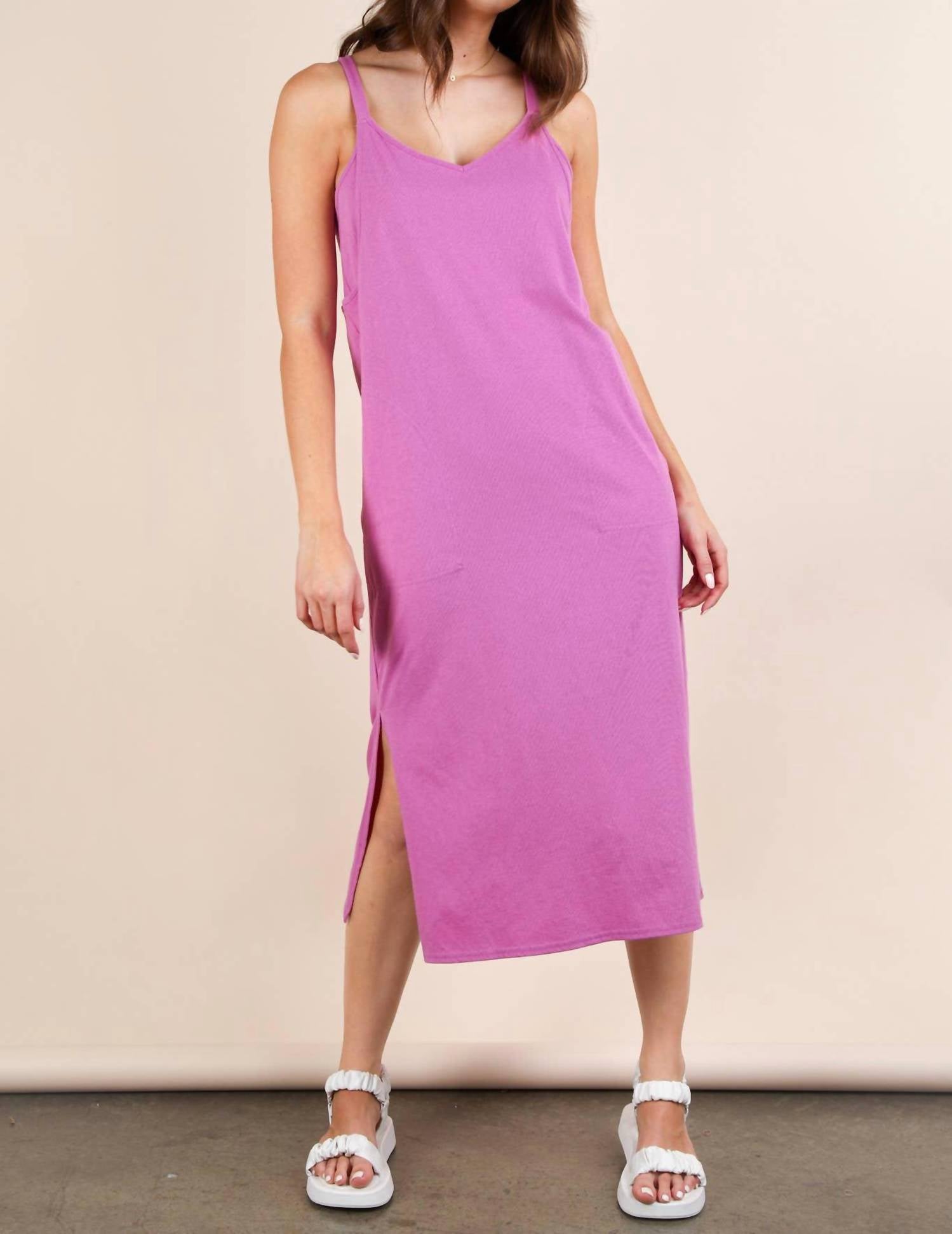 Very J - V-Neck Sleeveless Casual Comfy Midi Dress