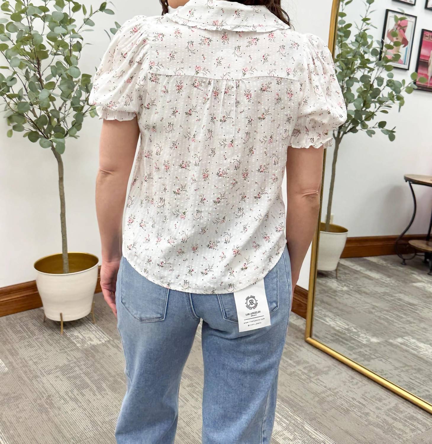 Doe And Rae - Floral Button Up Peter Pan Collared Blouse