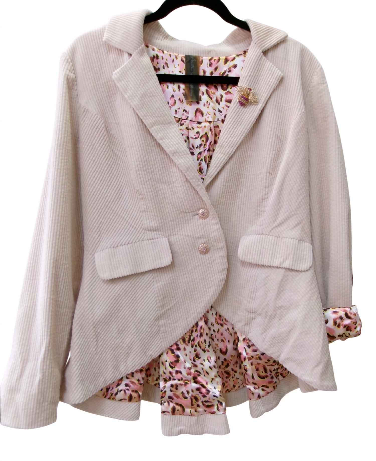 Aratta - Women Corduroy Blazer With Velvet Patches