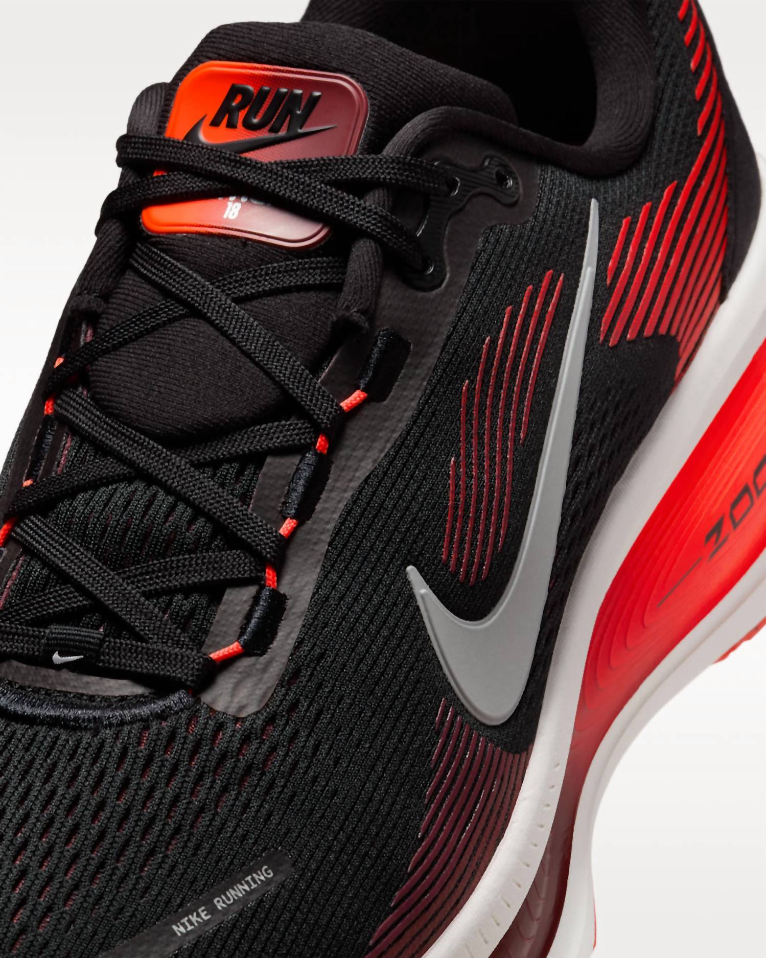 Nike - Men's Vomero 18 Road Running Shoes