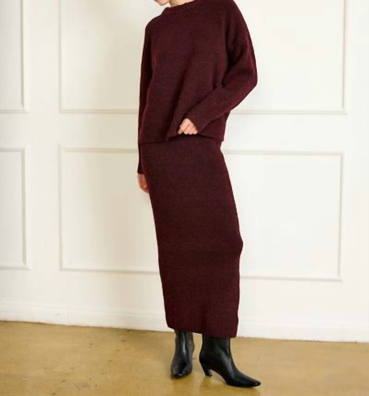 Line And Dot - Hart Sweaters Skirt