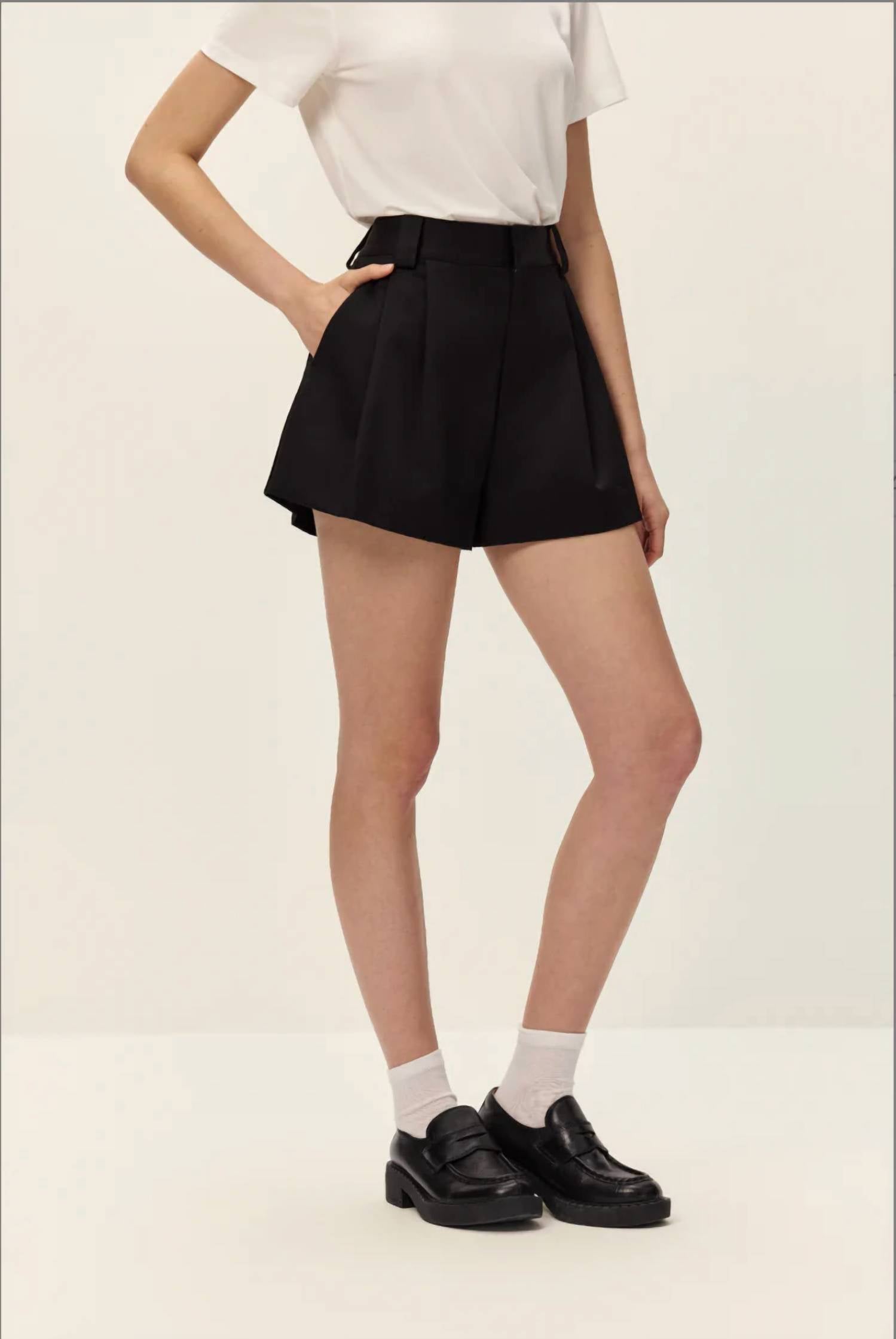 Elodie - Valeska Short With Side Seam Pockets